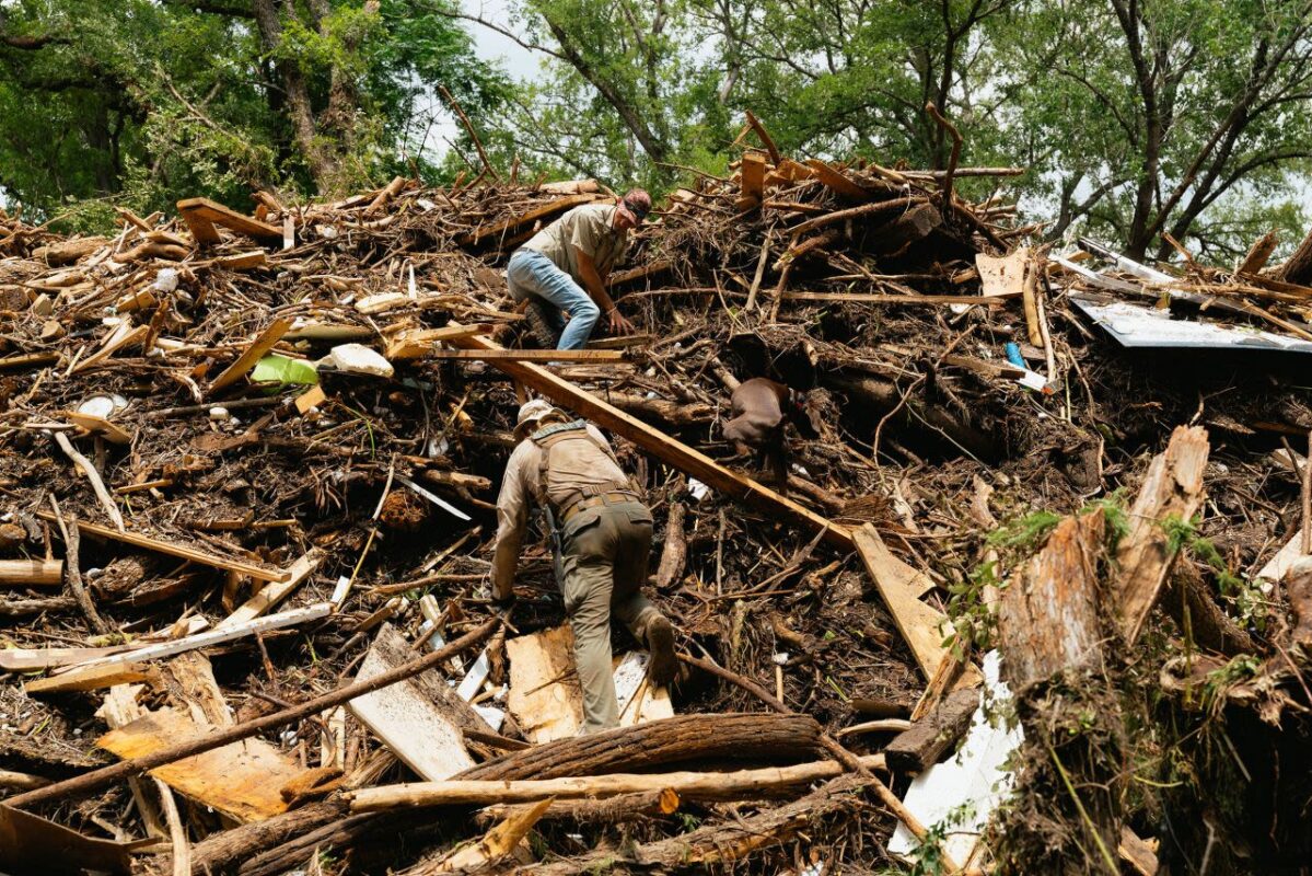 Tragedia en Texas asciende a 109 muertos