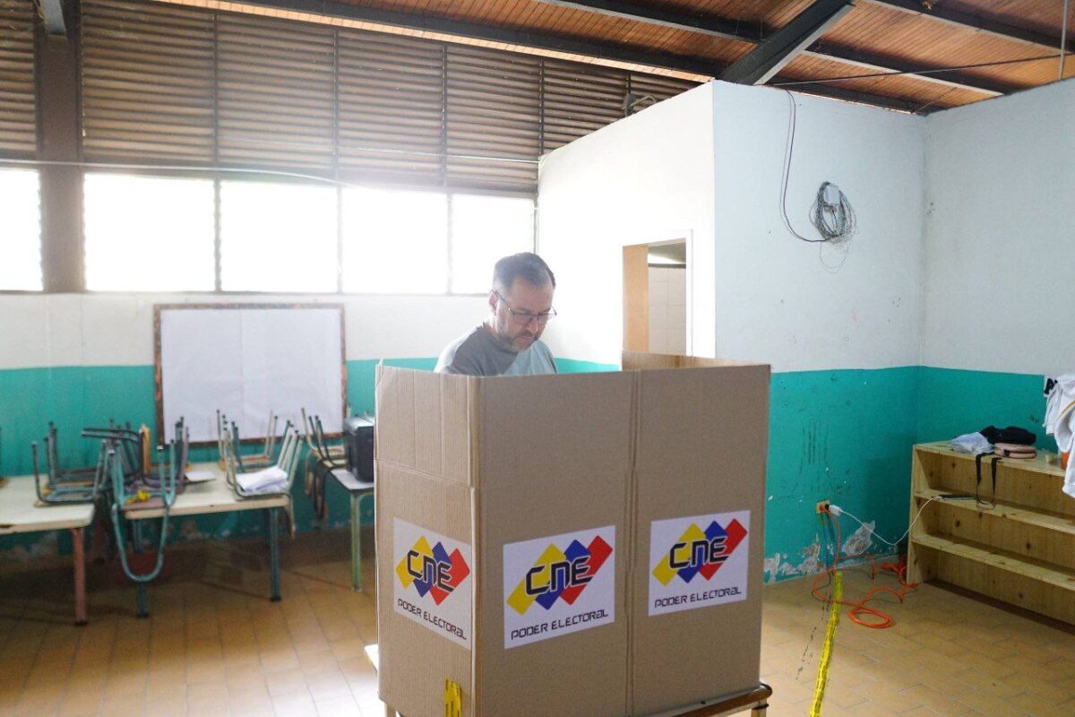 Canciller: Comicios municipales y Consulta Popular fortalece democracia participativa