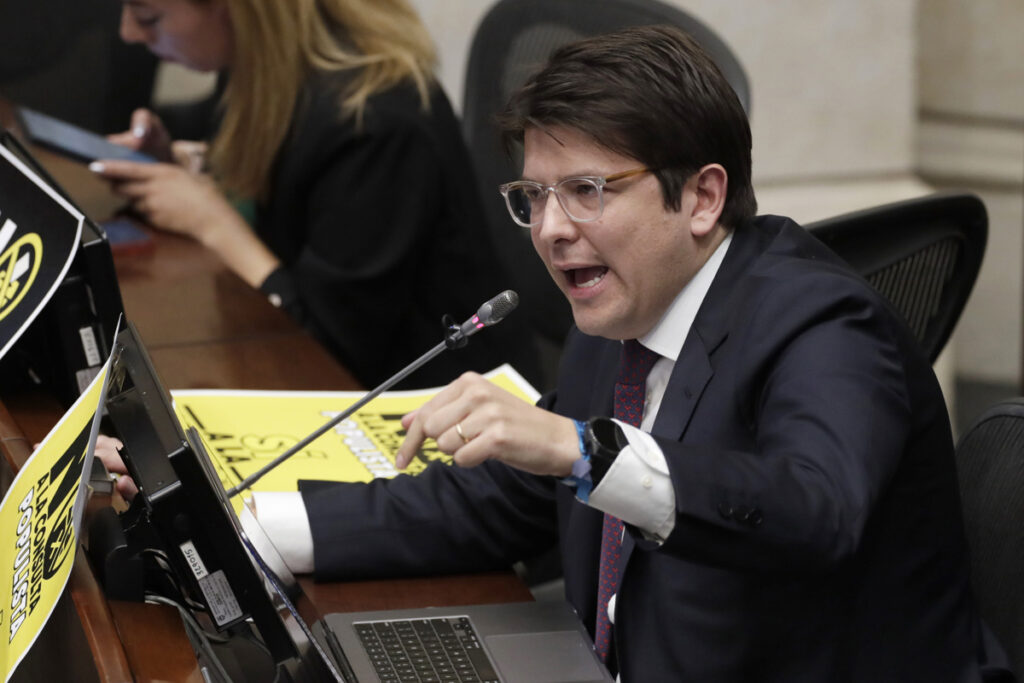 Muere el senador Miguel Uribe Turbay 2 meses después de ser baleado