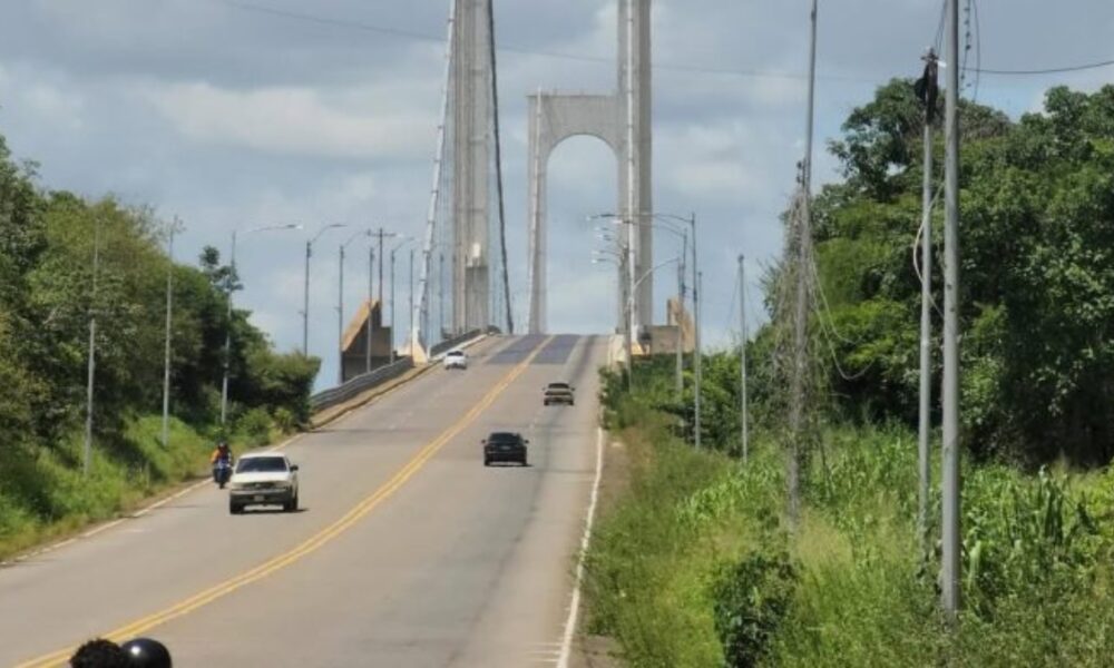 Reactivan transito de carga pesada en Puente Angostura