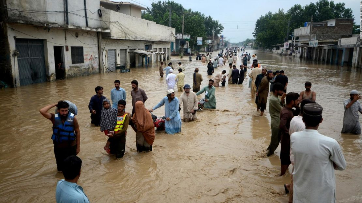 Más de 220 fallecidos por lluvias monzónicas en Pakistán