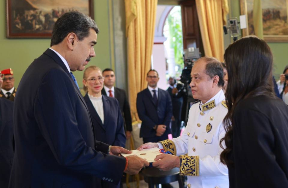 Maduro recibe a Cartas Credenciales de cinco naciones
