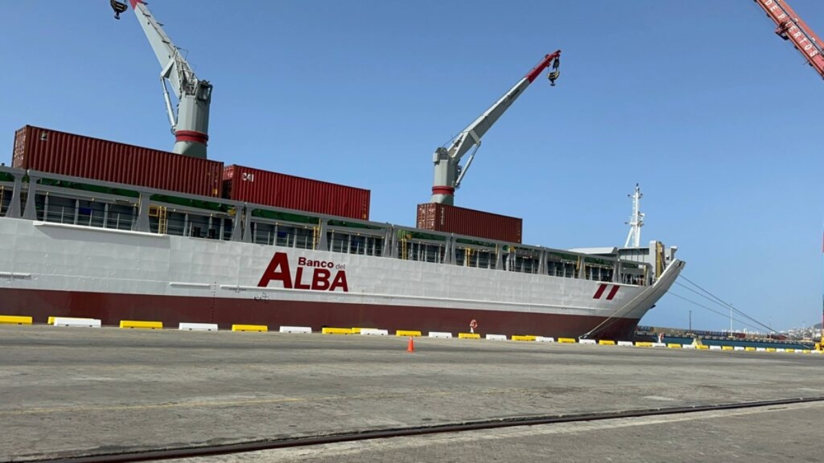 Zarpó buque del ALBA con producción venezolana