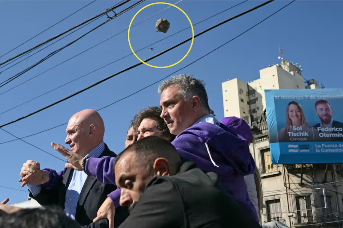 Así fue la agresión que puso a correr a Milei (+Video)