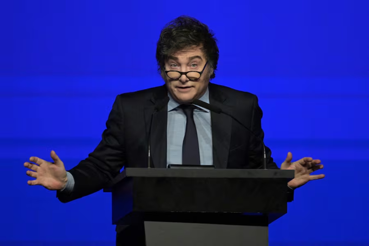 Milei reconoce dura derrota, pero no sus causas