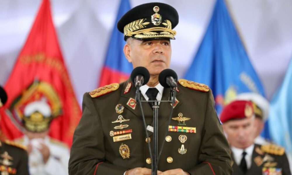 Padrino López niega militarización de la sociedad