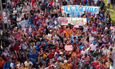 Multitudinaria marcha conmemora Día del Estudiante