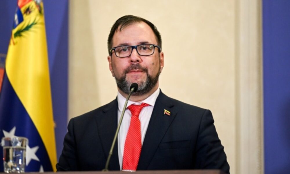 Canciller rechaza relato hostil de senador estadounidense