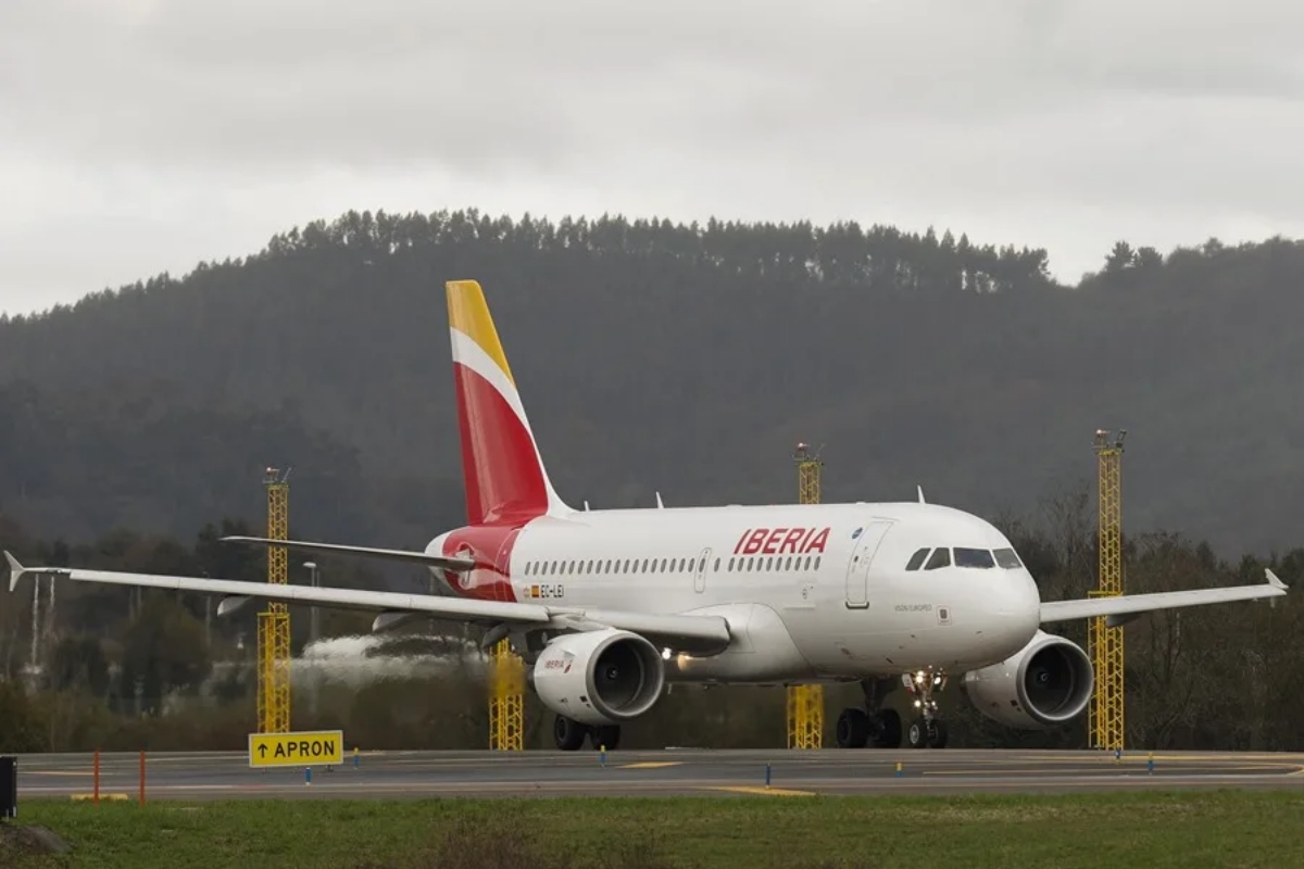 Iberia sigue a la orden de EEUU y boicotea vuelos a Venezuela