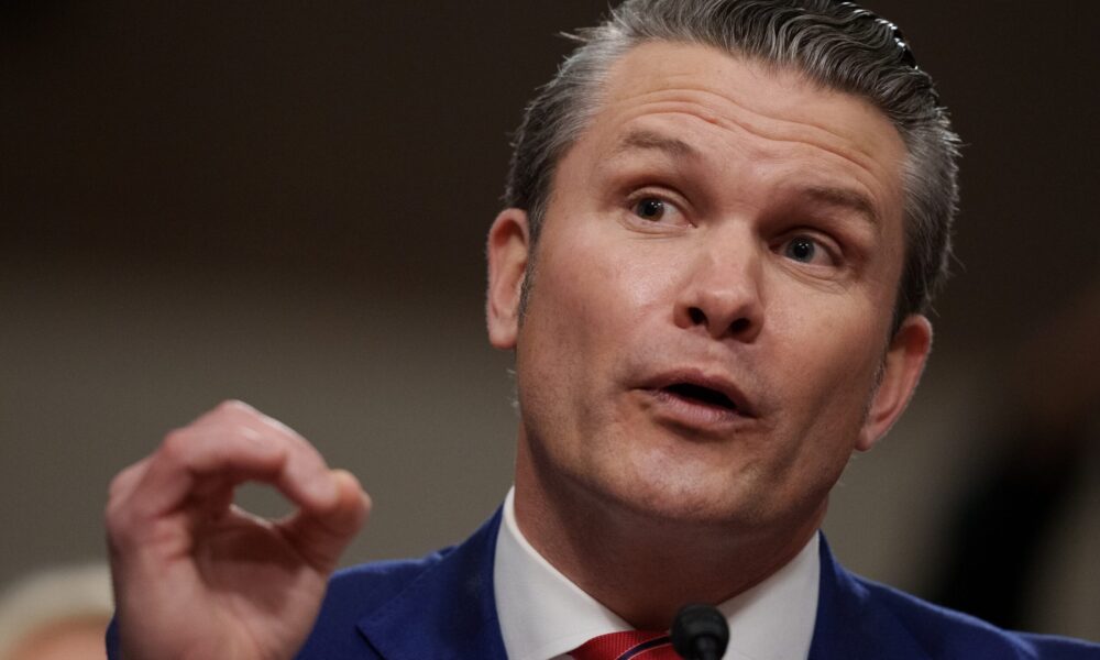 Hegseth confirma que EEUU quiere controlar “su patio trasero”