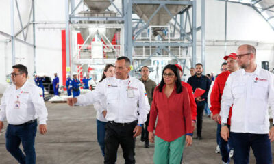 Delcy Rodríguez inspecciona Planta de Urea de Pequiven