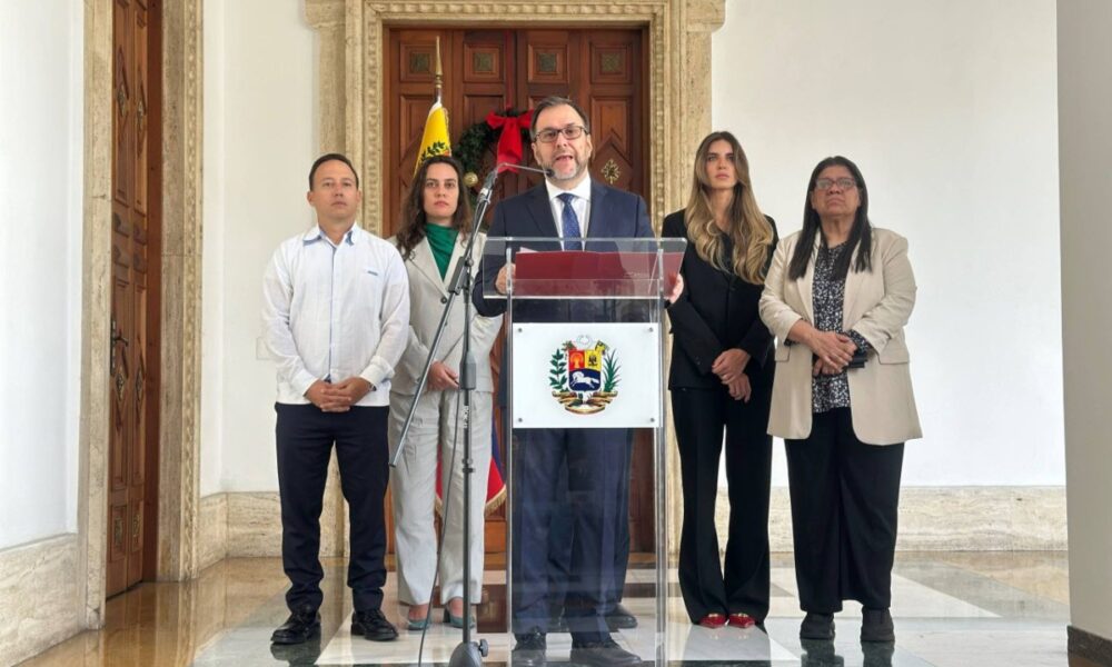 Presidente Maduro advierte al mundo sobre agresiones de EEUU