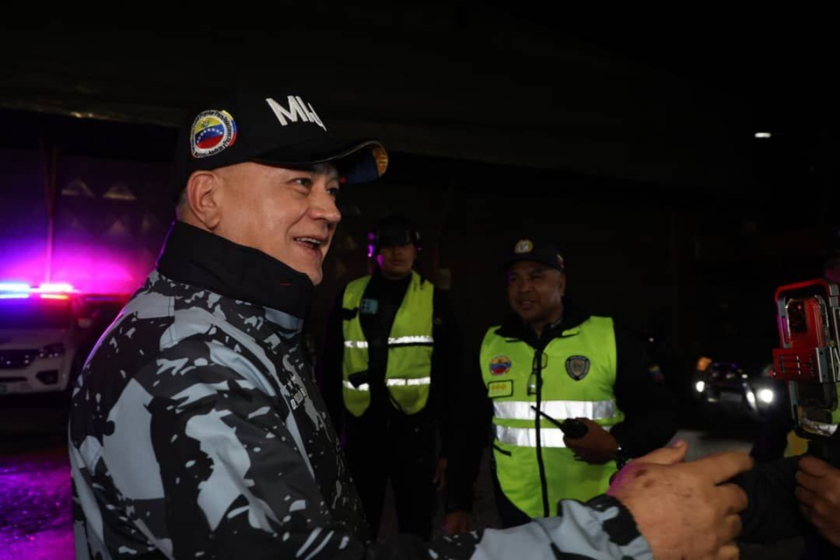 Ministro Cabello: hacemos nuestra parte para garantizar la paz
