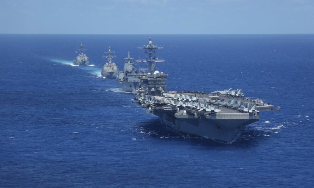 El USS Abraham Lincoln se acerca a Irán
