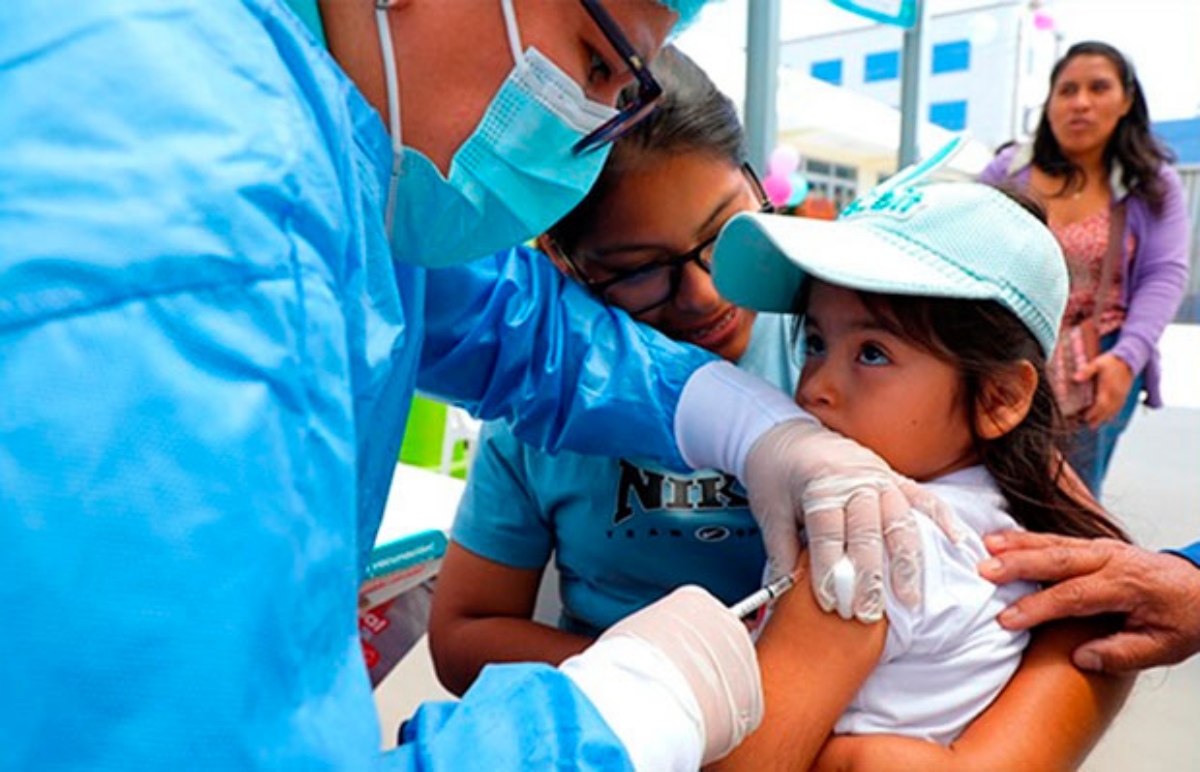 Declaran alerta epidemiológica ante riesgos de sarampión y polio en Perú