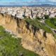 Deslizamiento de tierra amenaza con detruir ciudad en Italia