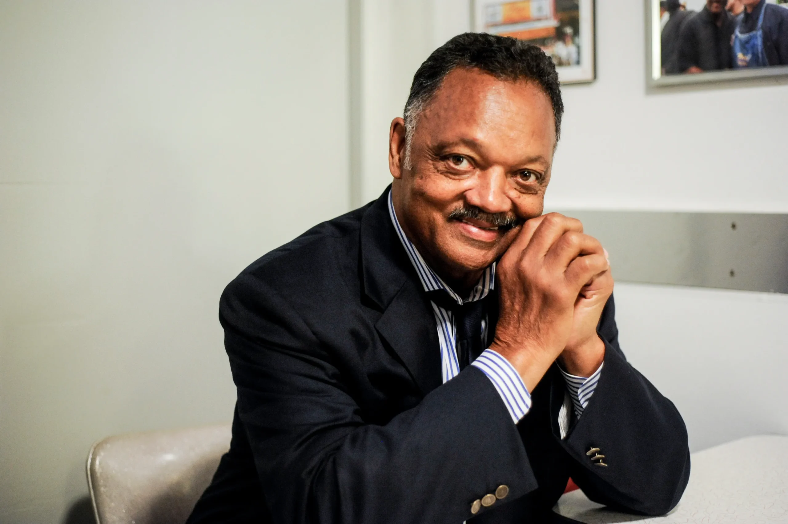 Presidenta (e) lamenta partida del reverendo Jesse Jackson