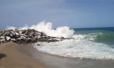 Mar de fondo obligó cierre de playas en La Guaira