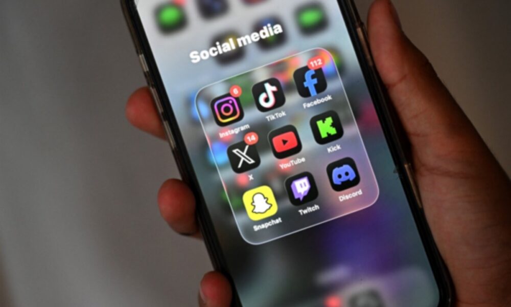 Australia prevé sancionar Instagram, TikTok y YouTube por permitir acceso a menores