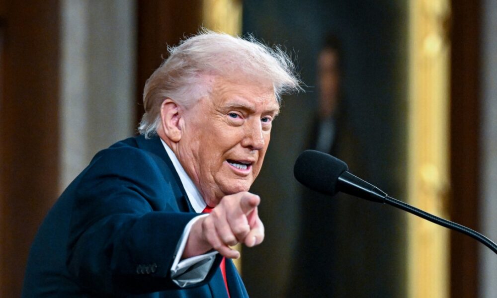 Trump arrecia ataques a la prensa por no apoyar su guerra en Irán