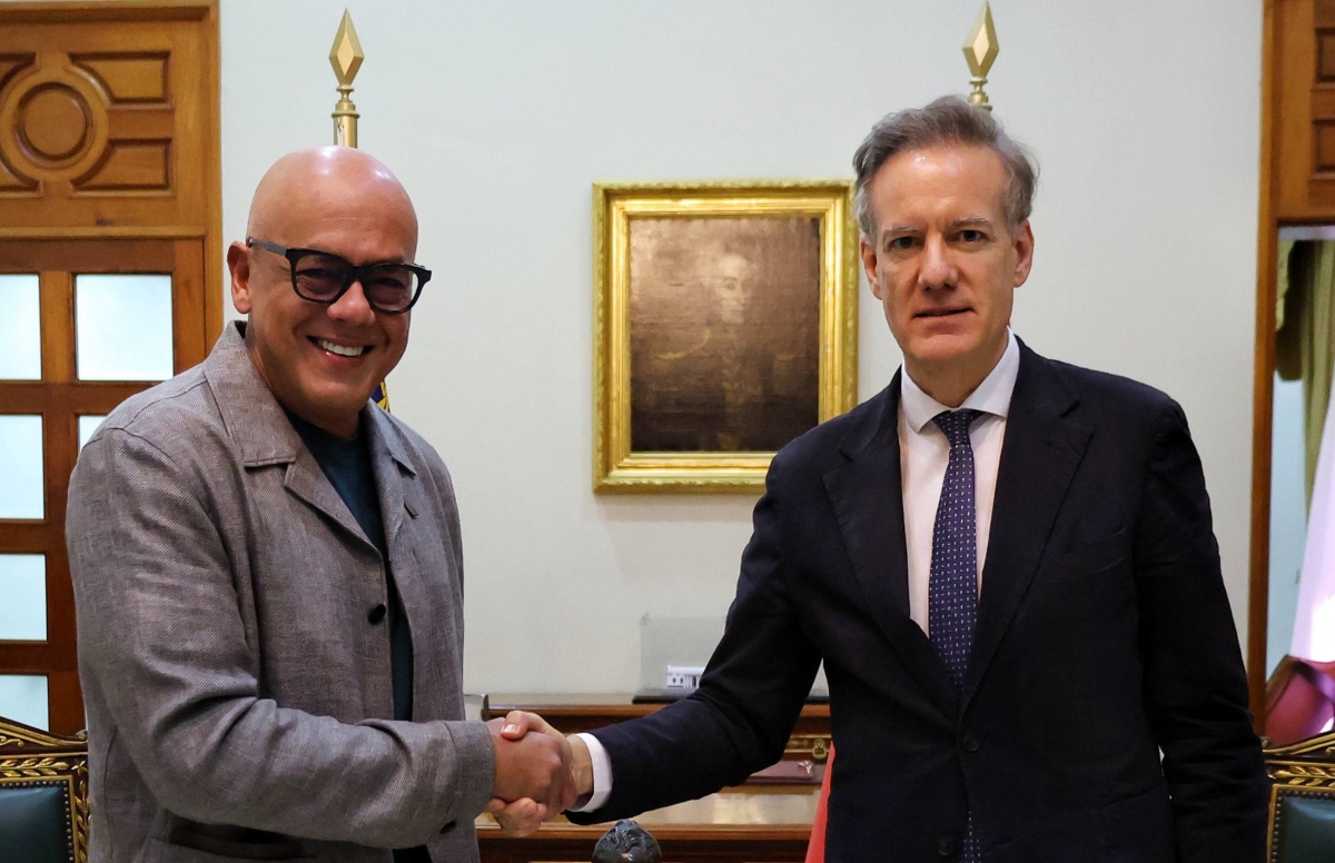 Presidente de la AN sostuvo cordial encuentro con Embajador de España