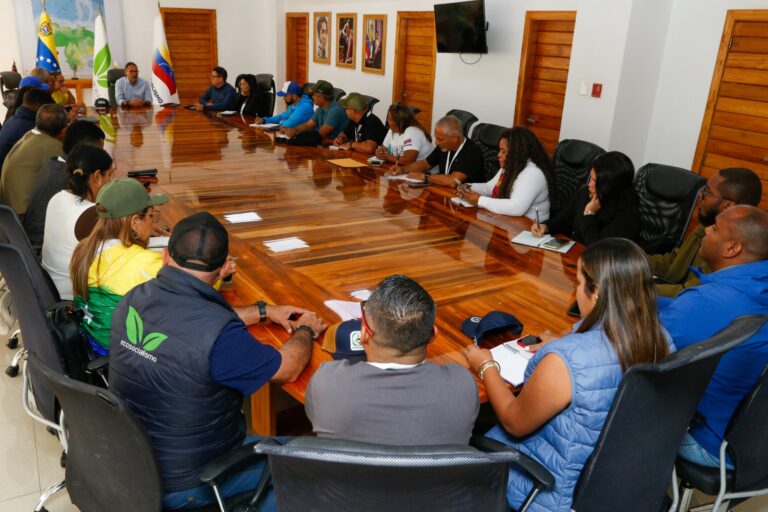 Ambientalistas regionalizan el Congreso y advierten efecto de las sanciones en los ecosistemas