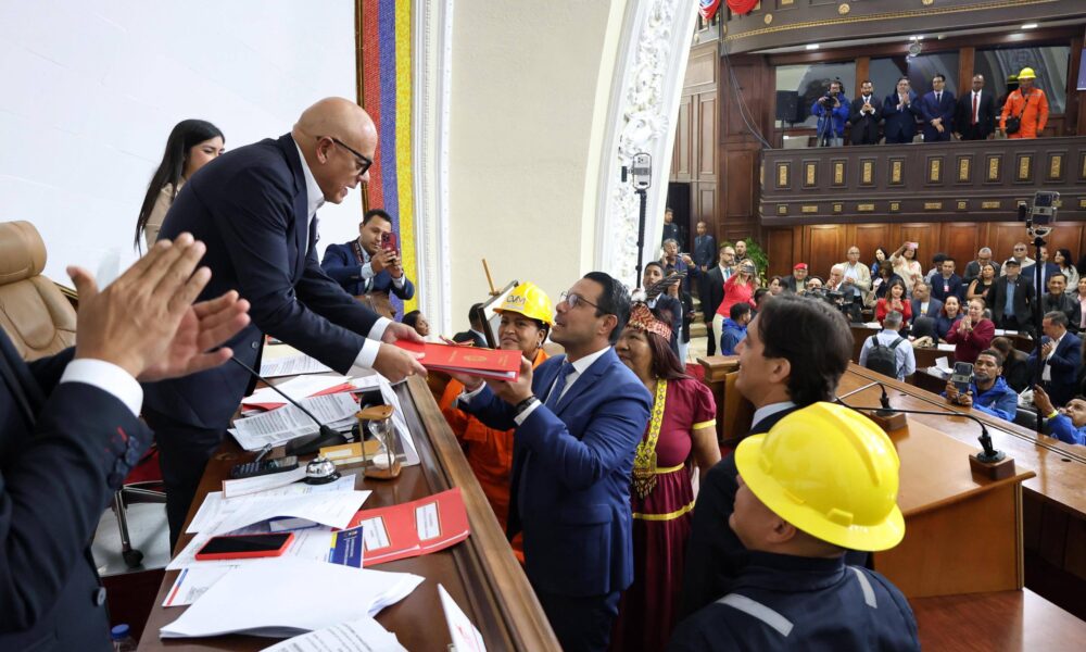 Delcy Rodríguez celebró aprobación de Ley de Minas y nombramiento del Poder Ciudadano