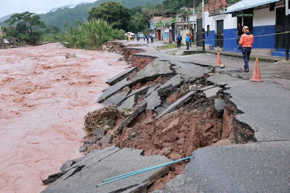 Persisten los derrumbes y fuertes precipitaciones en el estado Táchira