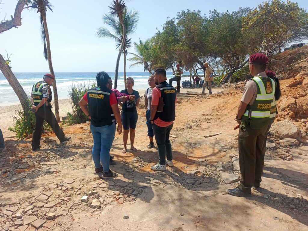 Minec Nueva Esparta paraliza obra y ordena retiro de materiales en Playa Guacuco tras denuncia pública