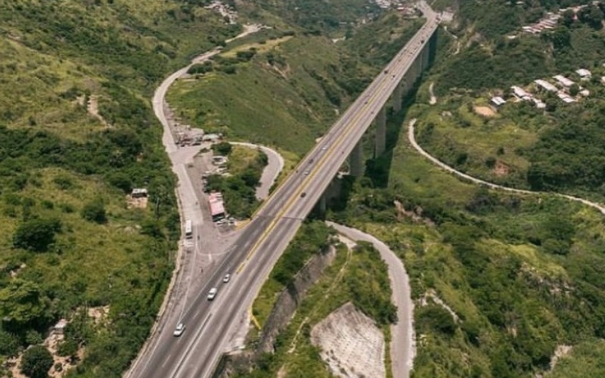 Restringen tránsito en la autopista Caracas-La Guaira este jueves y viernes