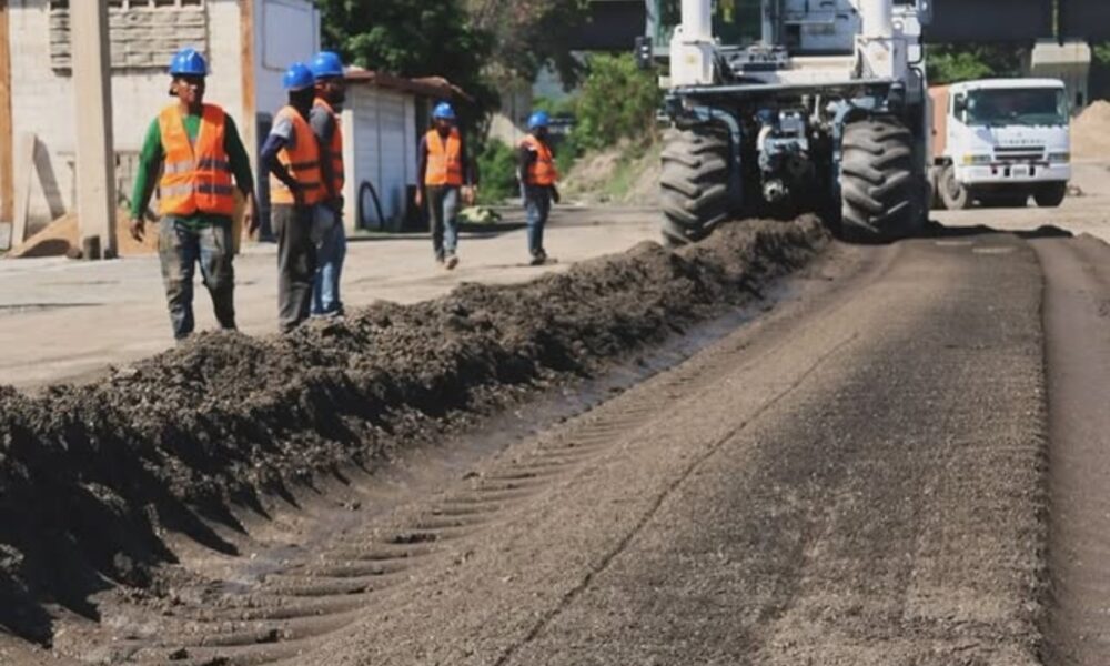 Reactivan producción de asfalto frío reciclado en Maracay
