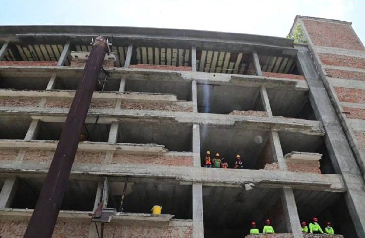 Autoridades inspeccionan avance del nuevo Complejo Universitario de la Guaira
