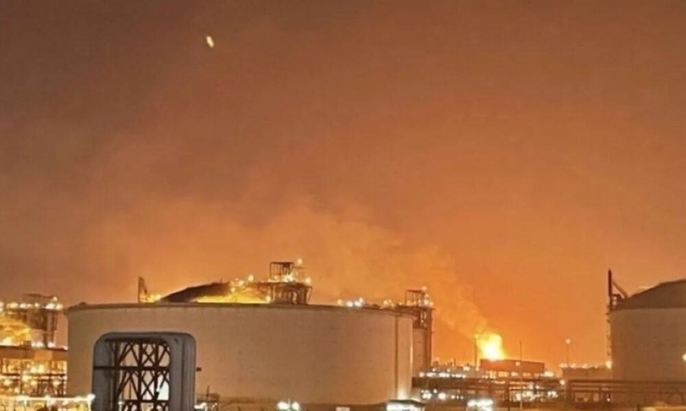 Incendio en ciudad industrial en Qatar deja 54 heridos y 18 desaparecidos