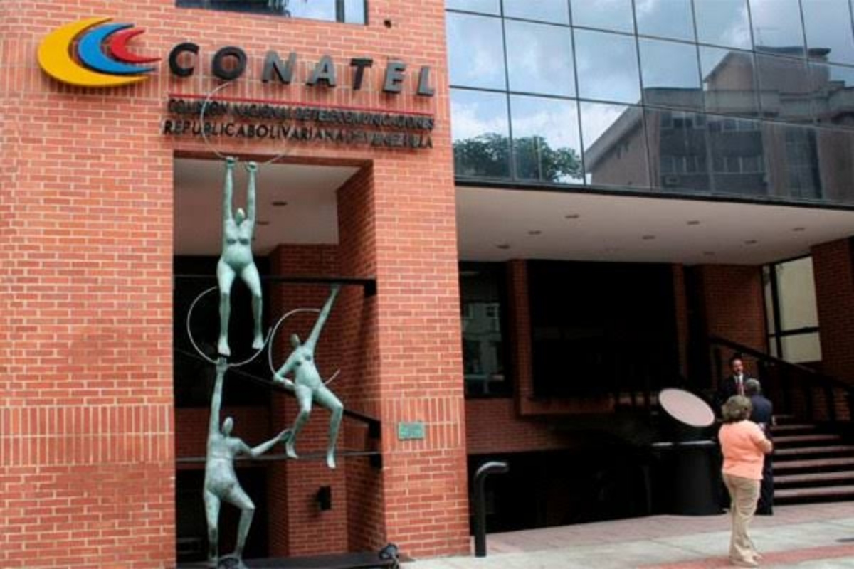 Conatel autoriza temporalmente a Movistar para activar sistema satelital en La Guaira