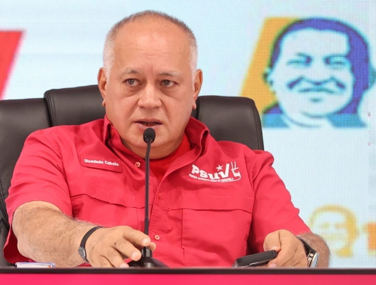 Cabello asegura que reestructuración de gobierno no despedirá a trabajadores
