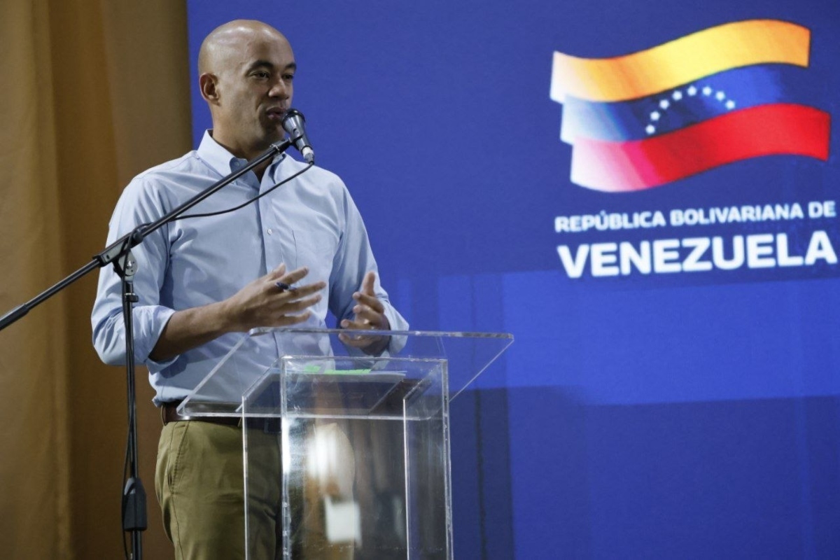 Héctor Rodríguez: reestructuración del gobierno respetará el empleo