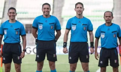Árbitros venezolanos regresan al país tras su destacada actuación en el Mundial