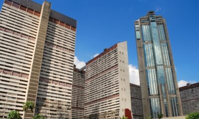 Avanzan trabajos para recuperasr ascensores de Parque Central