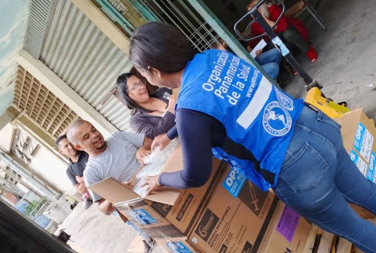 Venezuela recibe insumos médicos de la OPS en La Guaira