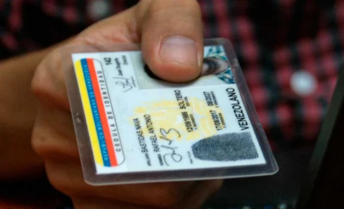 Saime despliega operativo de cedulación para afectados por los sismos en La Guaira