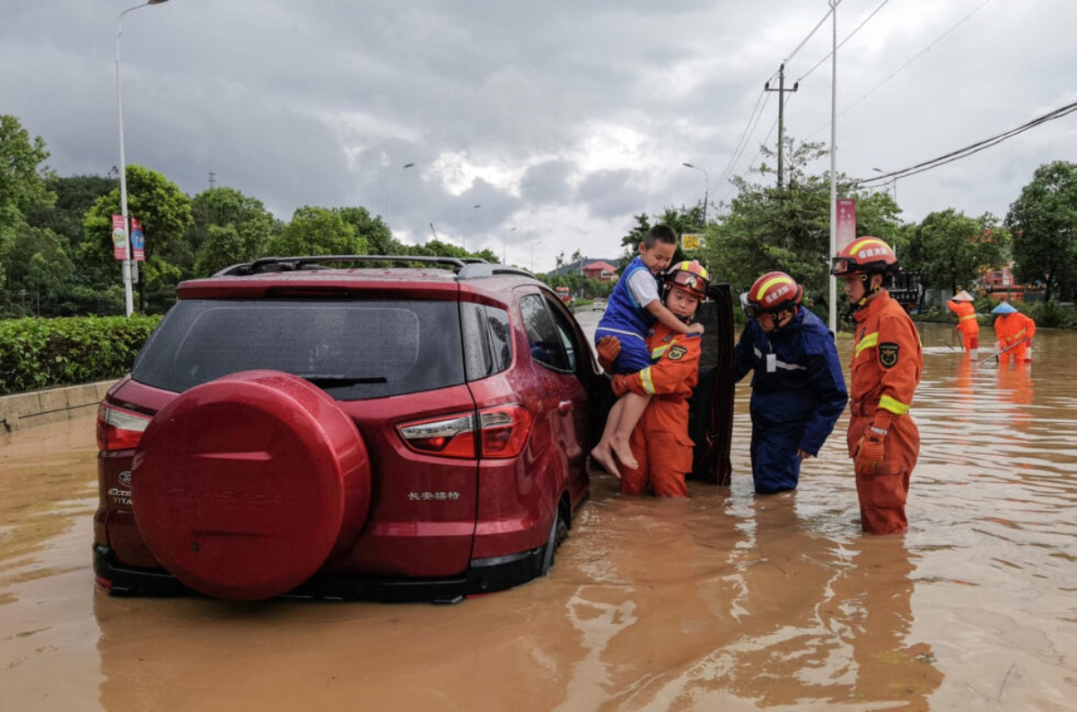 Tifón Narra afecta sur de China y obliga evacuaciones