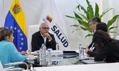 Venezuela y China firman acuerdo de mejora de equipos hospitalarios