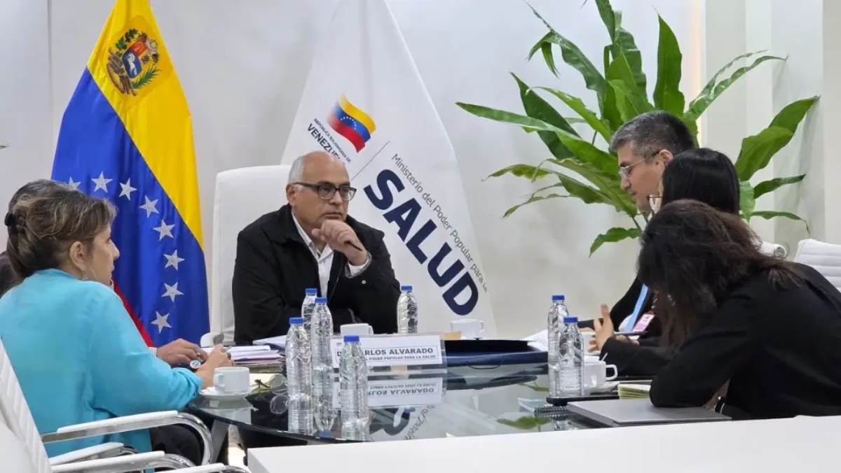 Venezuela y China firman acuerdo de mejora de equipos hospitalarios