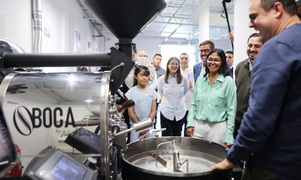 Presidenta visita fábrica de café en Caracas para potenciar el rubro