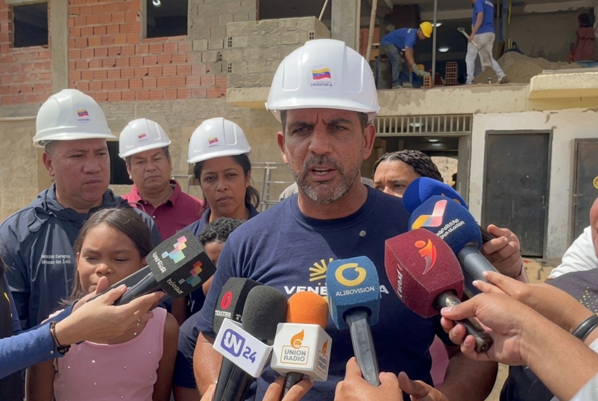 Avanza demolición de 35 estructuras en La Guaira bajo protocolos internacionales