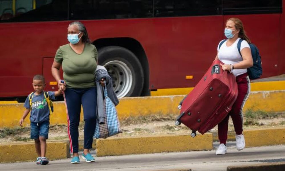 ¿Viajas con niños estas vacaciones? Estos son los requisitos