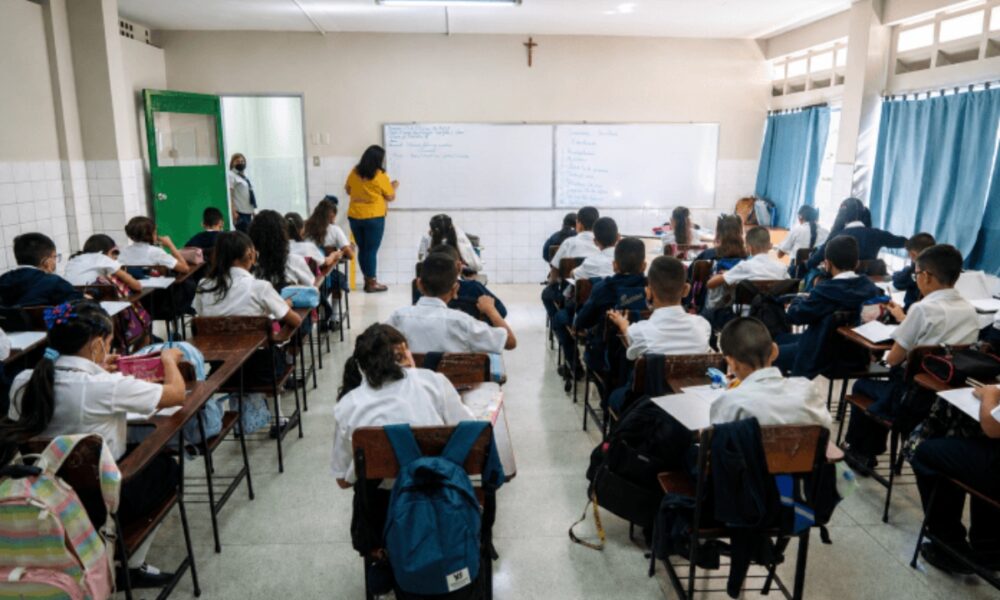 Inicio del año escolar 2026-2027será el 14 de septiembre