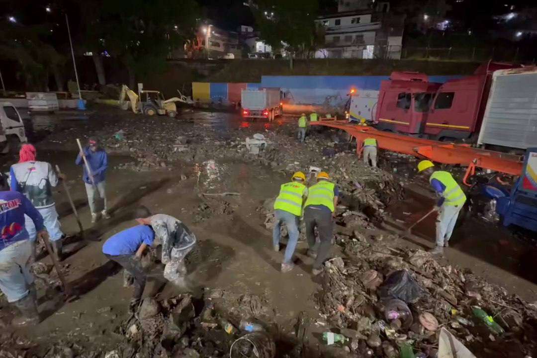 Activan líneas 0800 Caracas y Ven 911 para atender reporte de afectaciones por lluvias