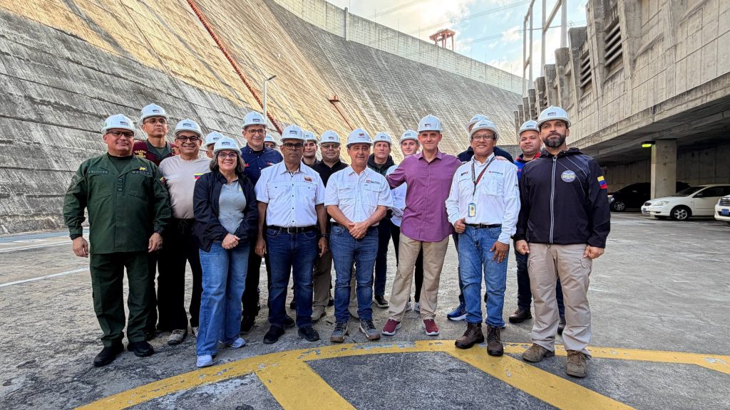 Inspeccionan operatividad eléctrica en el Guri
