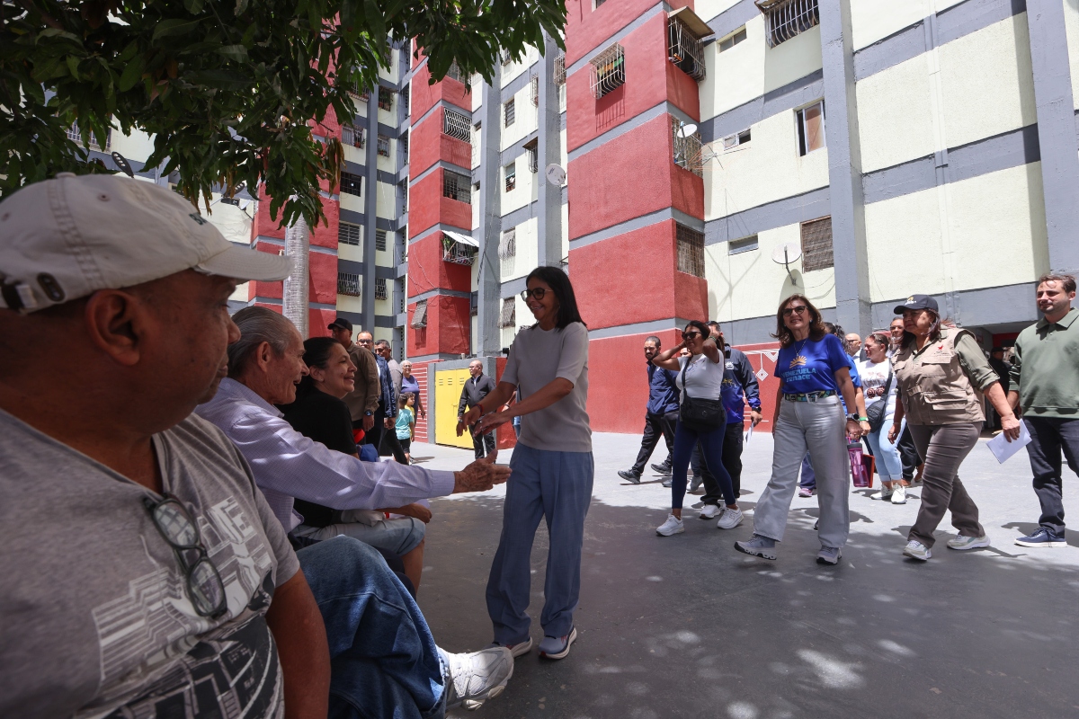 Presidenta Delcy Rodríguez entrega 440 viviendas rehabilitadas en Caracas